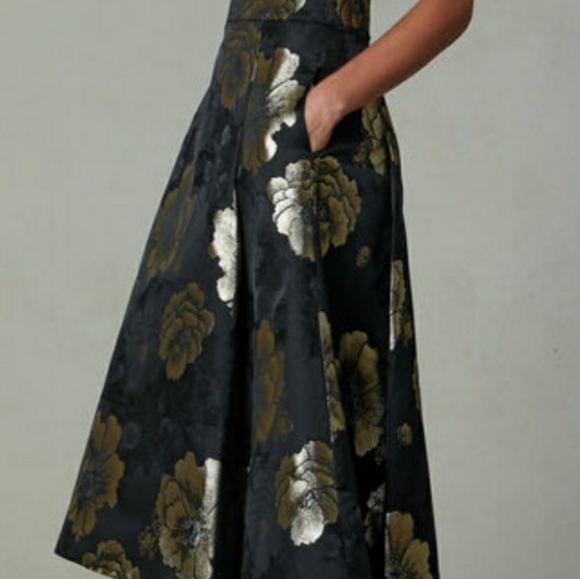 NWT Melanie Lyne gorgeous red floral print skirt - Picture 7 of 8